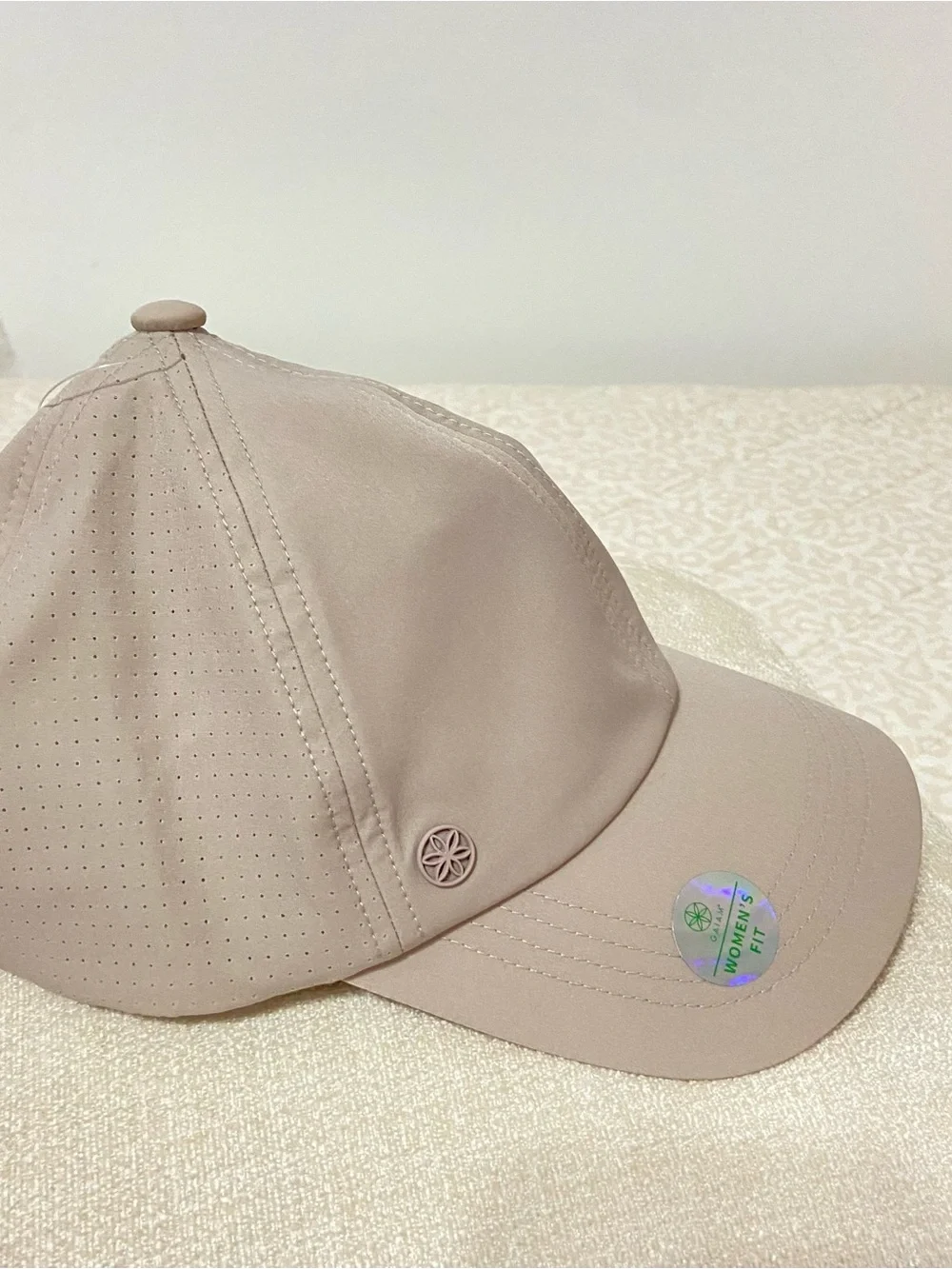 Women's workout cap